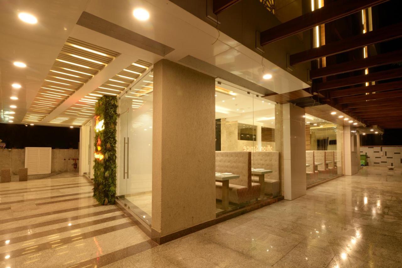 Hotel Auris & Banquets, Mumbai International Airport 외부 사진
